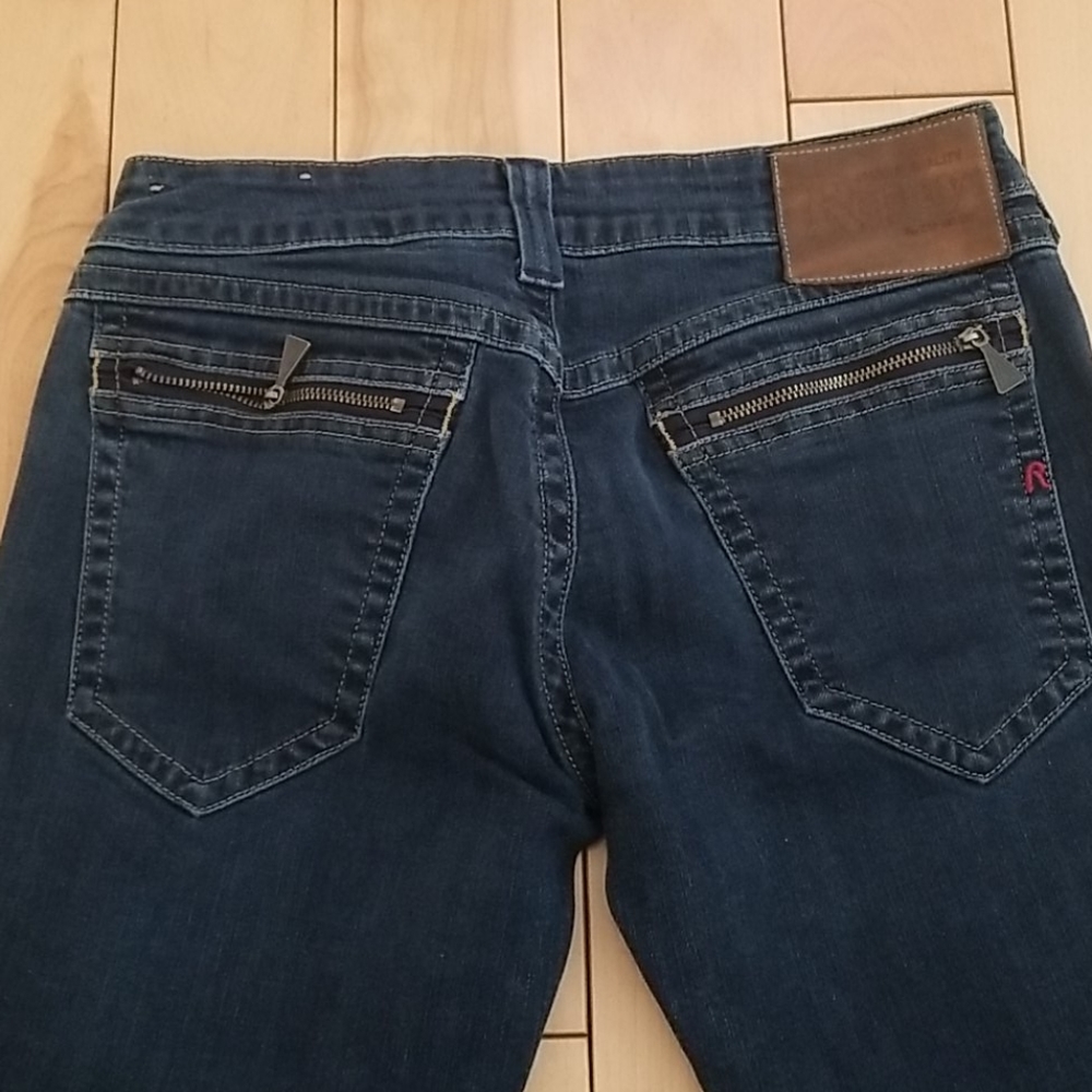 Replay - Picture 3 of 4